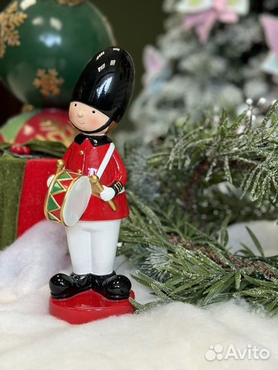 Фигурки сувениры