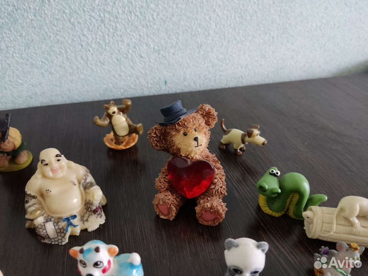 Фигурки животных и Хотей