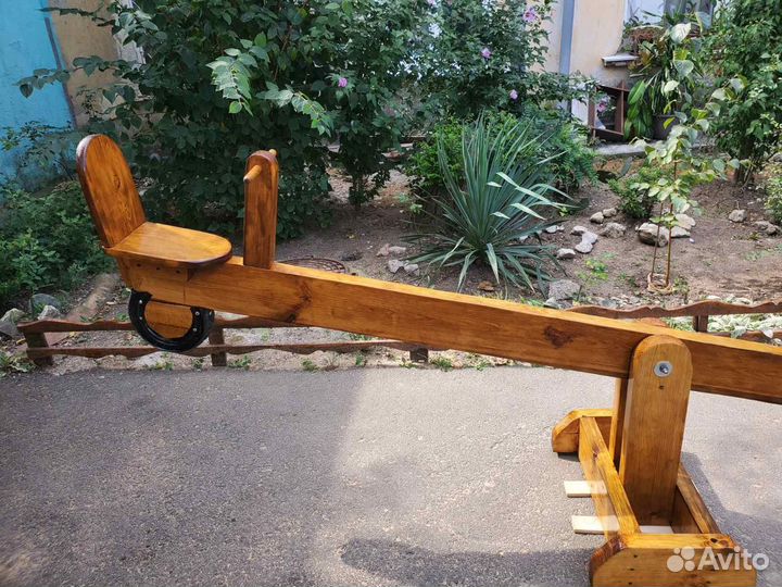 Детские качели уличные