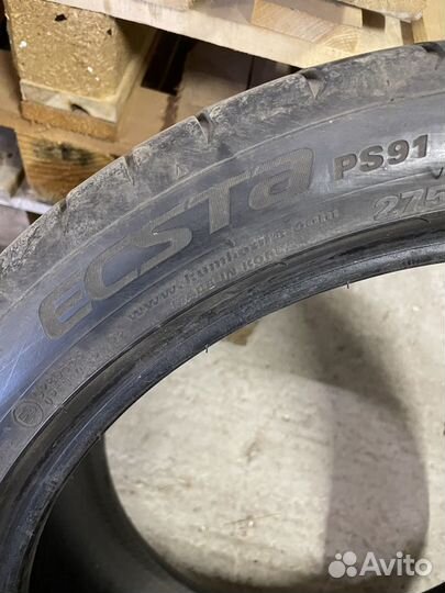 Kumho Ecsta PS91 245/40 R19 и 275/35 R19