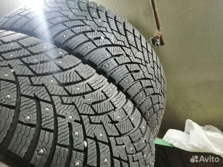 Pirelli Scorpion Ice Zero 2 235/55 R18