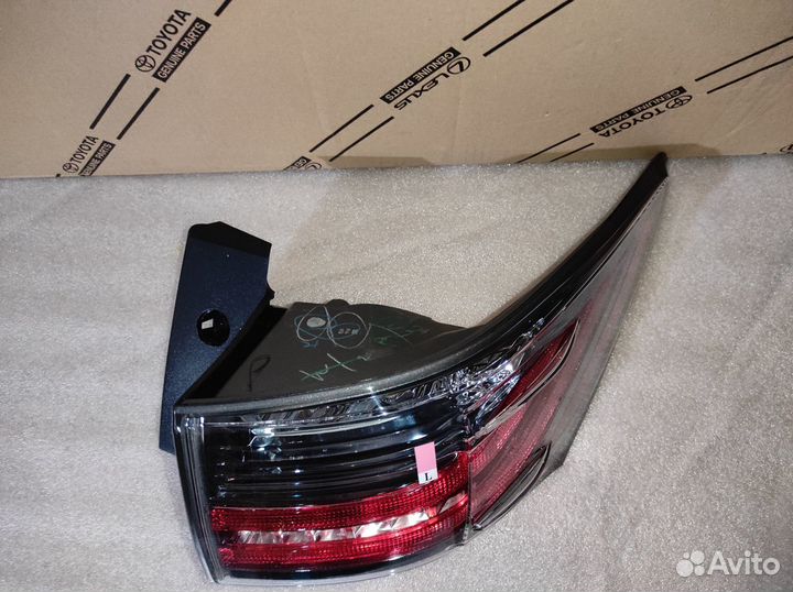 Фонарь правый Lexus CT