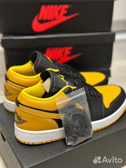 Кроссовки Nike