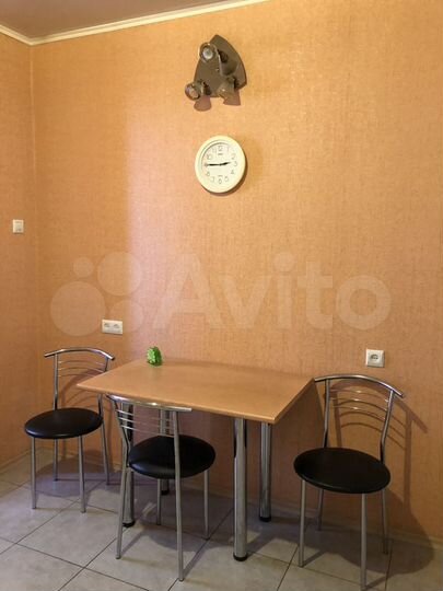 2-к. квартира, 72 м², 1/9 эт.