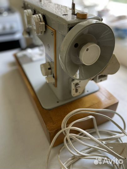 Швейная машина подольск 142