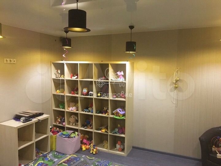 Продам помещение свободного назначения, 290.9 м²