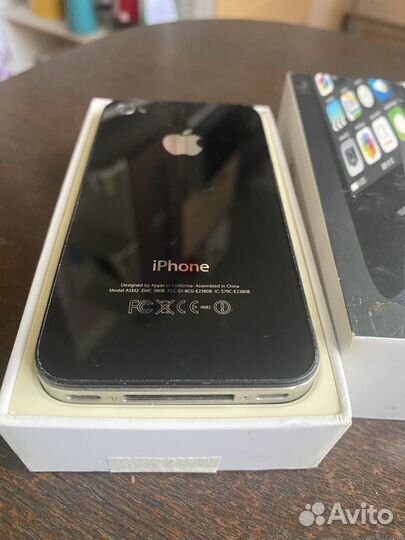 Телефон iPhone 4