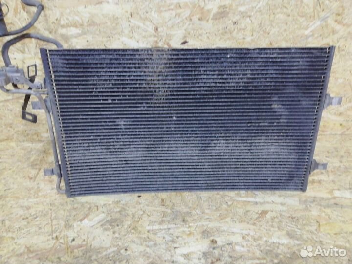 Радиатор кондиционера Volvo V50 рест. 2007