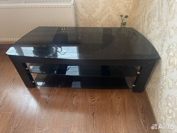 Стеклянная тумба