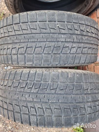 Bridgestone Blizzak RFT 255/50 R19 и 255/50 R19 107Q