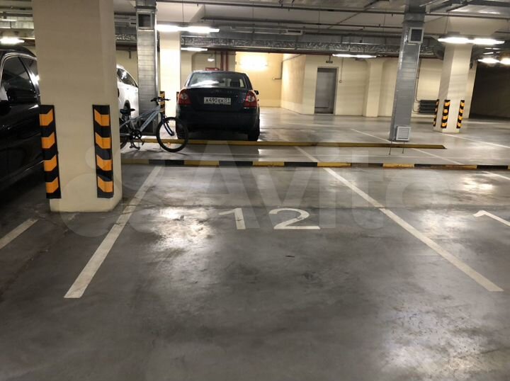 Машиноместо, 15 м²