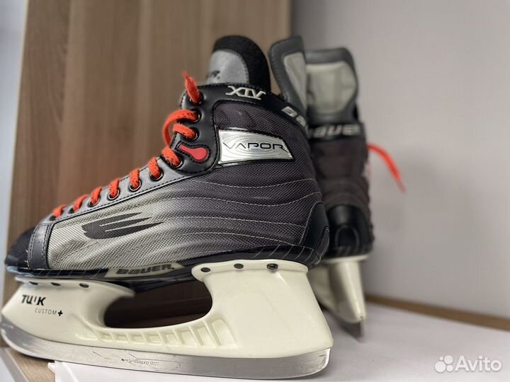 Хоккейные коньки Bauer vapor XIV