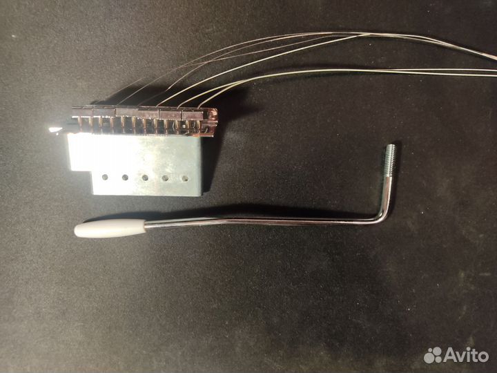 Двухопорное тремоло Stratocaster