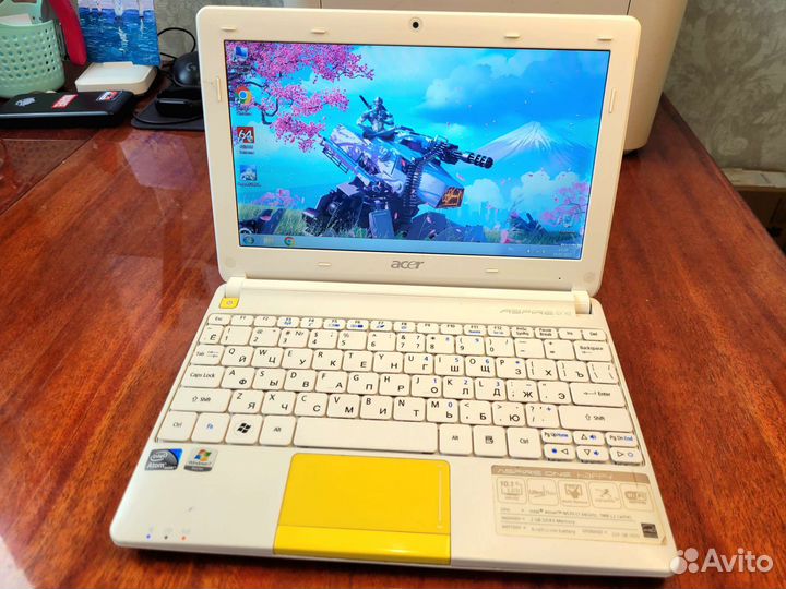 Ультрабук Acer 4 ядра, жёлтый