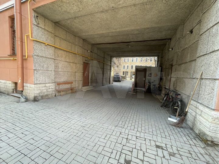 Помещение 9,7 кв.м в центре