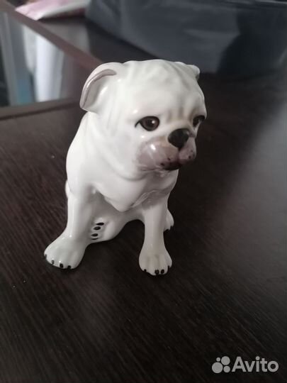 Статуэтка собака