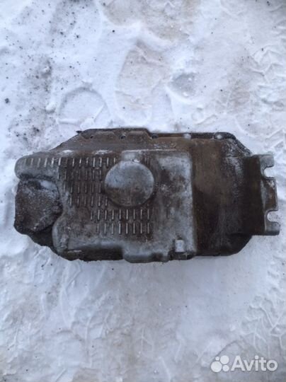 Поддон картера Фольксваген Гольф 4 1.4 AKQ