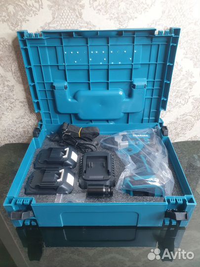 Гайковерт аккумуляторный Makita 700 N.M