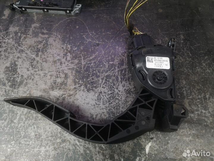 Педаль газа Audi A4 A5 A6 Q5