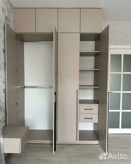 Встроенный шкаф