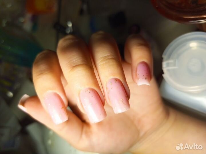 Модель на маникюр