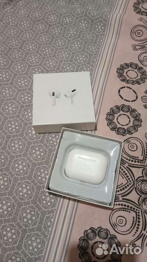 Наушники airpods