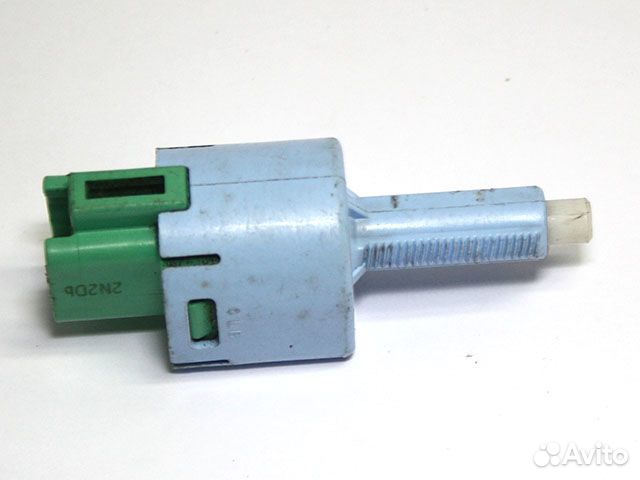 Датчик включения стоп-сигнала Mitsubishi Outlander