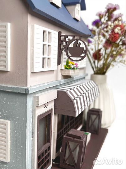 Интерьерный французский домик-светильник