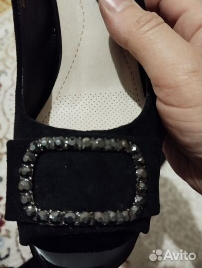Женская обувь. 37 размер. Цена за 2 пары