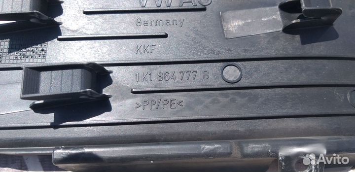 Подставка под ногу водителя Volkswagen Golf 5