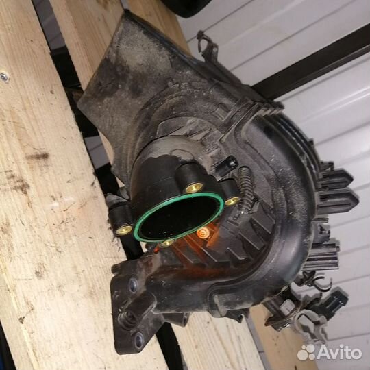 Коллектор впускной Ford Focus opel astra h z16xer