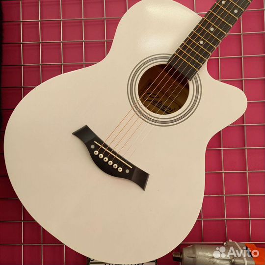 Акустическая гитара Belucci