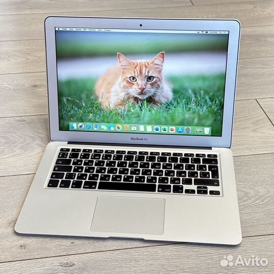 MacBook Air 13-inch (Mid 2012) i5 / 4gb / 128 SSD