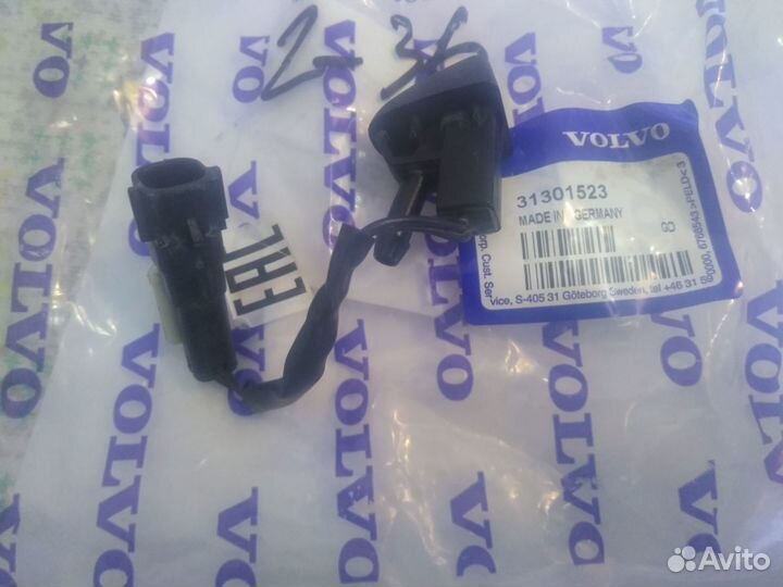 Форсунка омывателя стекла лобового volvo