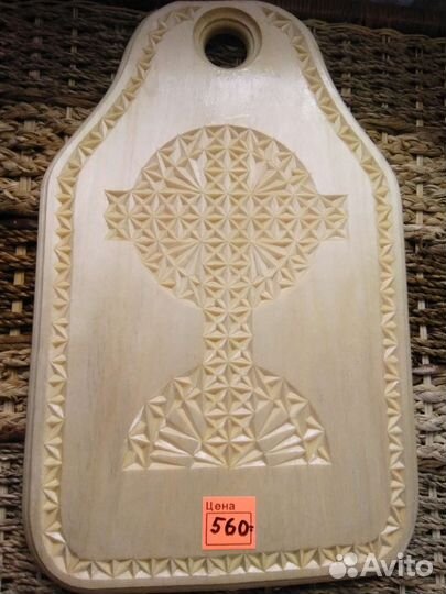 Доска разделочная с резьбой из осины