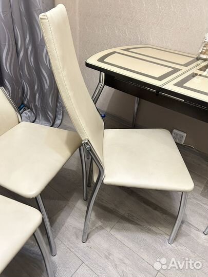 Стулья 4 штуки бу