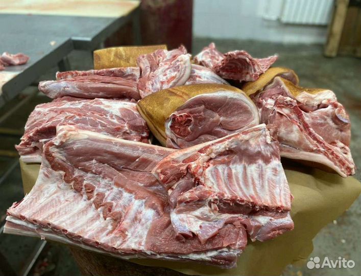 Высший сорт фермерской свинины в полутушах/разруб