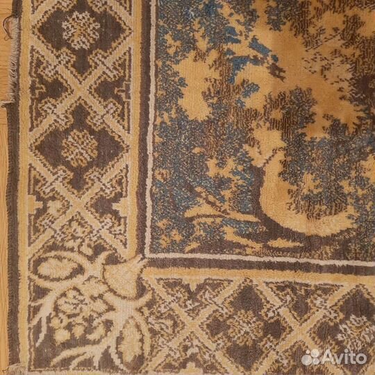 Ковёр плюшевый