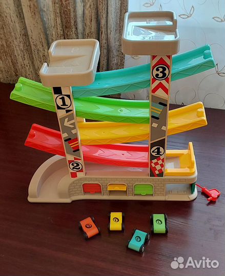 Трек деревянный с машинками, горка