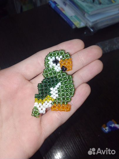 Попугай из бисера