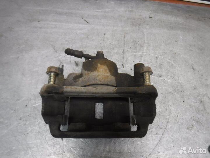 Суппорт передний левый Mazda 6 L8 2006