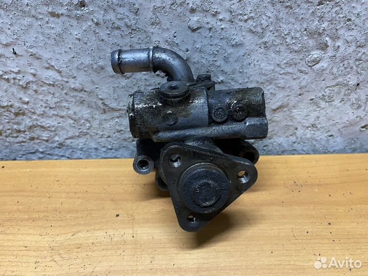 Насос гидроусилителя Volkswagen Touareg 7L