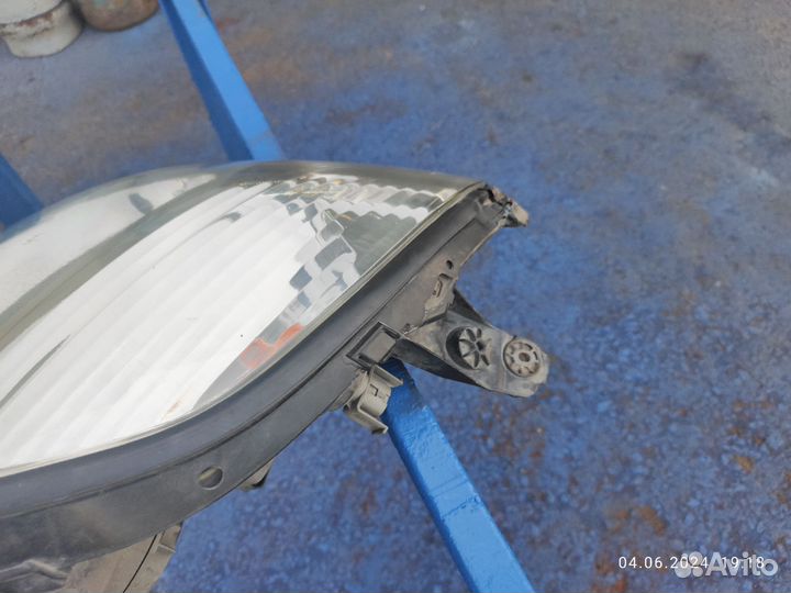 Фара передняя правая renault scenic 1