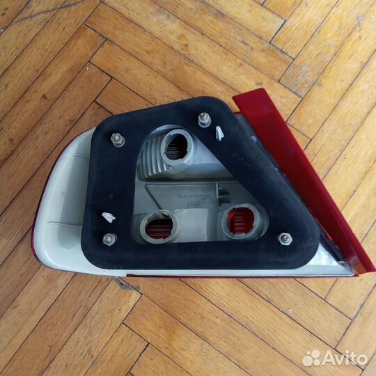 Фонарь правый Каризма