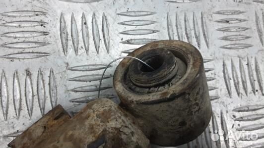 Стойка передняя левая mitsubishi L200 K4T (XML17SJ