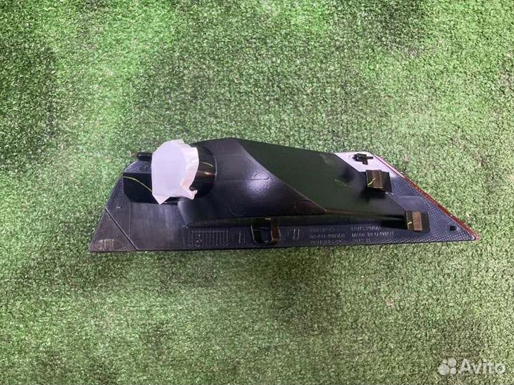 Фонарь в бампер задний левый Ford Kuga 2008-2012