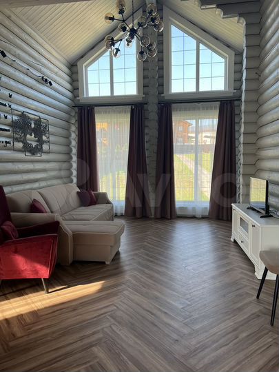 Коттедж 140 м² на участке 8 сот.