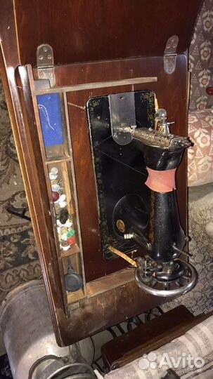 Станина,стол с швейной машиной пмз.Подольск