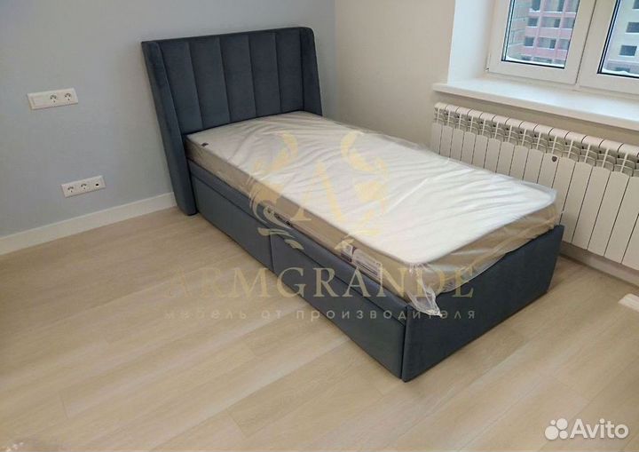Кровать с мягким изголовьем на заказ