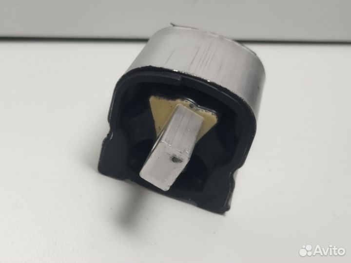 Опора АКПП mercedes benz A2222400717